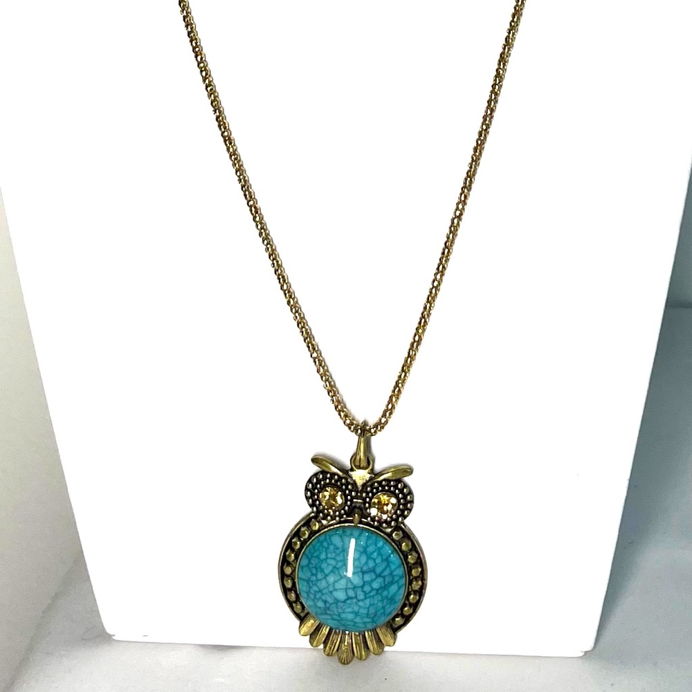 Owl Rhinestones, faux turquoise Gold Tone long necklace 30” LONG 8